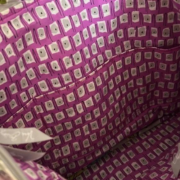 VERA BRADLEY | TOTE | WATER COLOR PATTERN - Picture 3 of 4